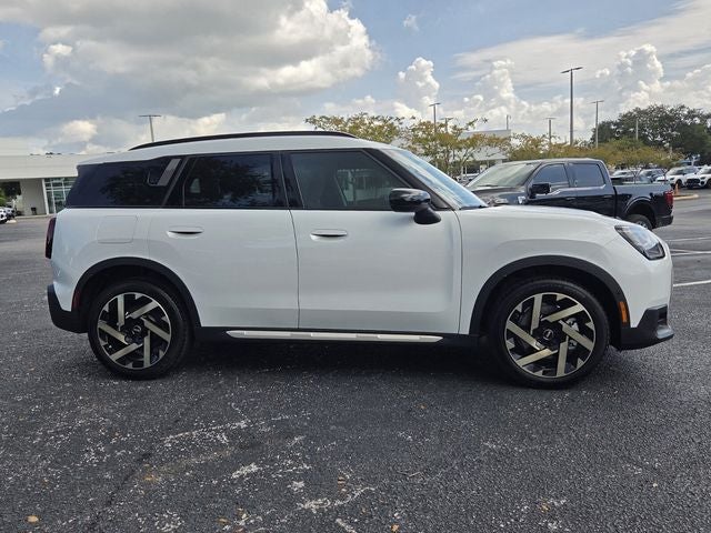 2027 MINI COUNTRYMAN SIGNATURE PLUS