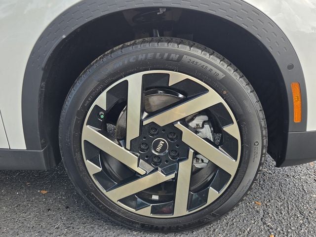 2027 MINI COUNTRYMAN SIGNATURE PLUS