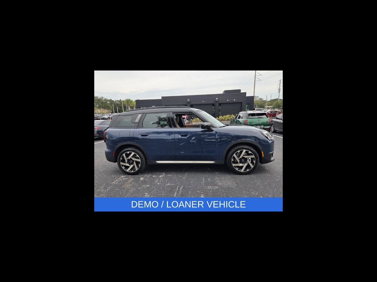 2027 MINI COUNTRYMAN SIGNATURE PLUS