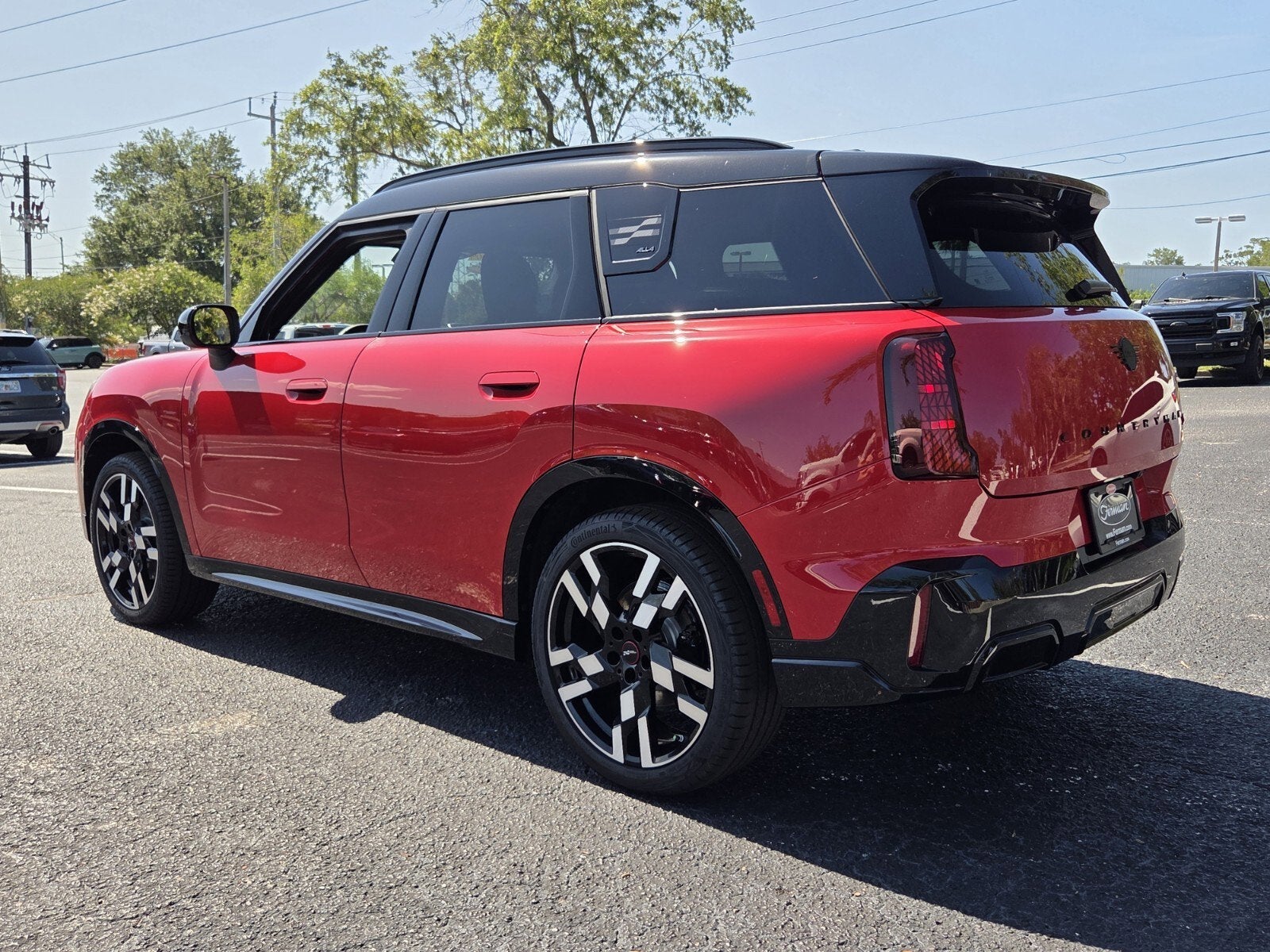 2027 MINI COUNTRYMAN ICONIC