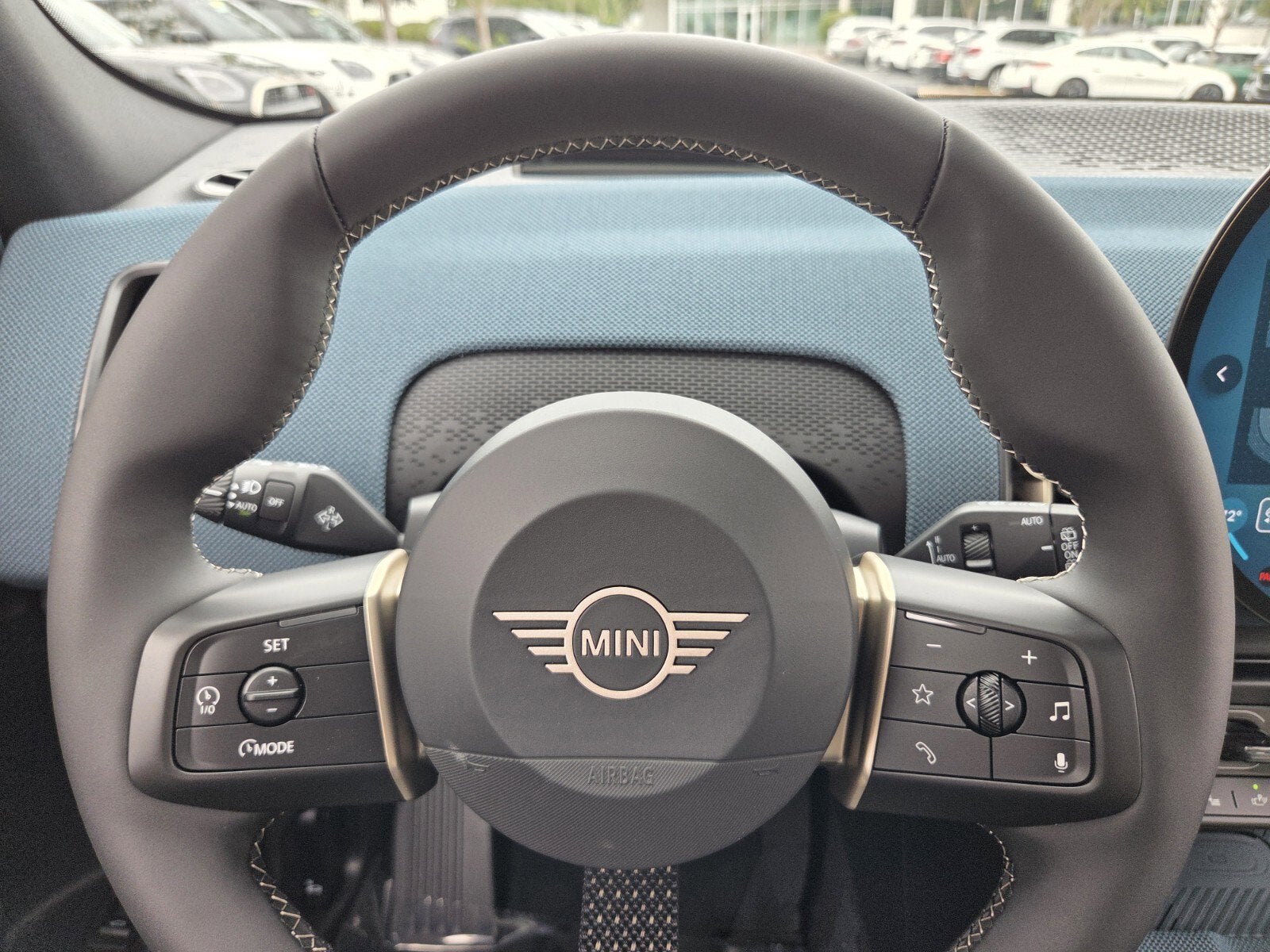 2027 MINI COUNTRYMAN SIGNATURE PLUS