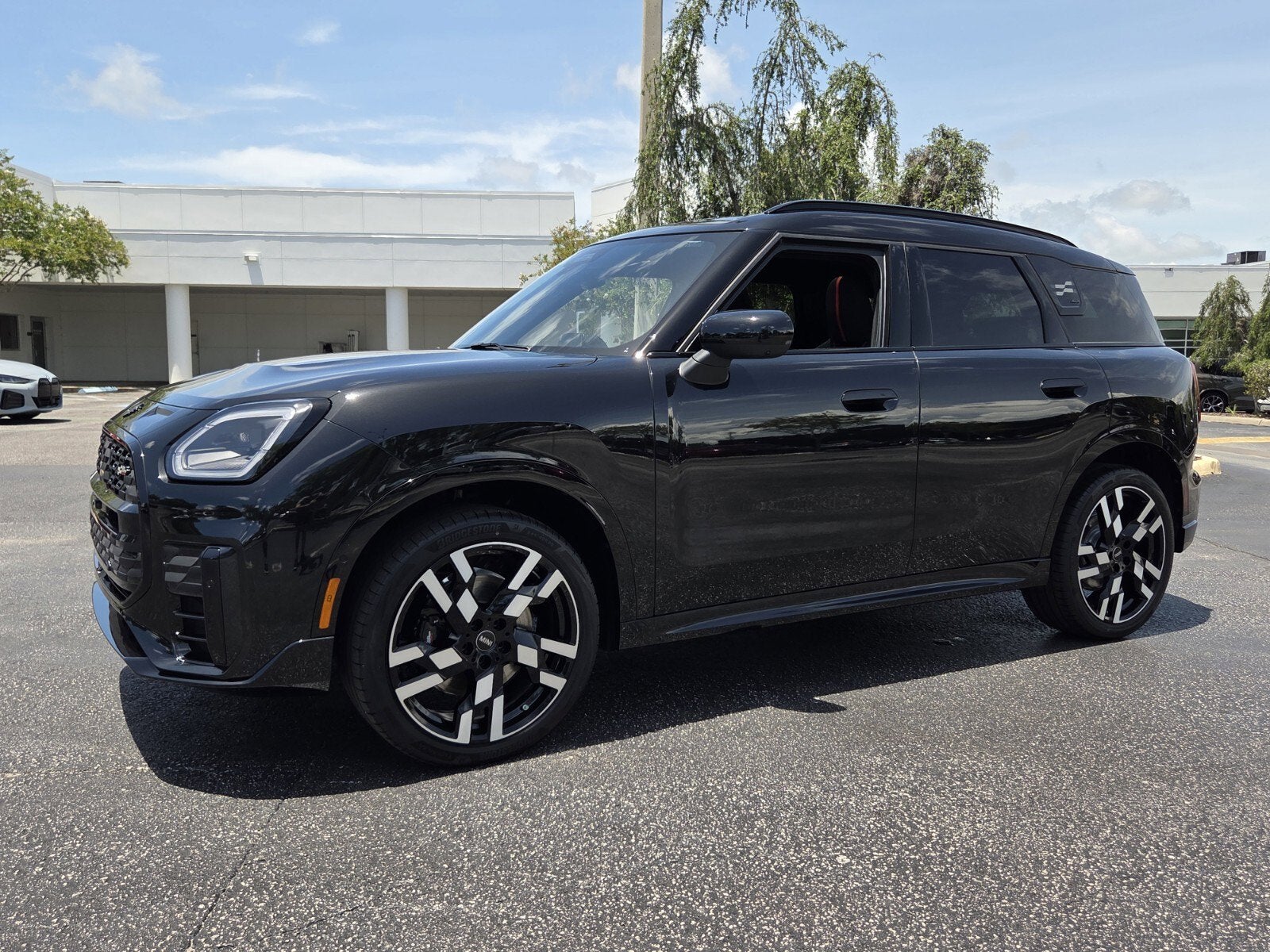 2027 MINI COUNTRYMAN ICONIC