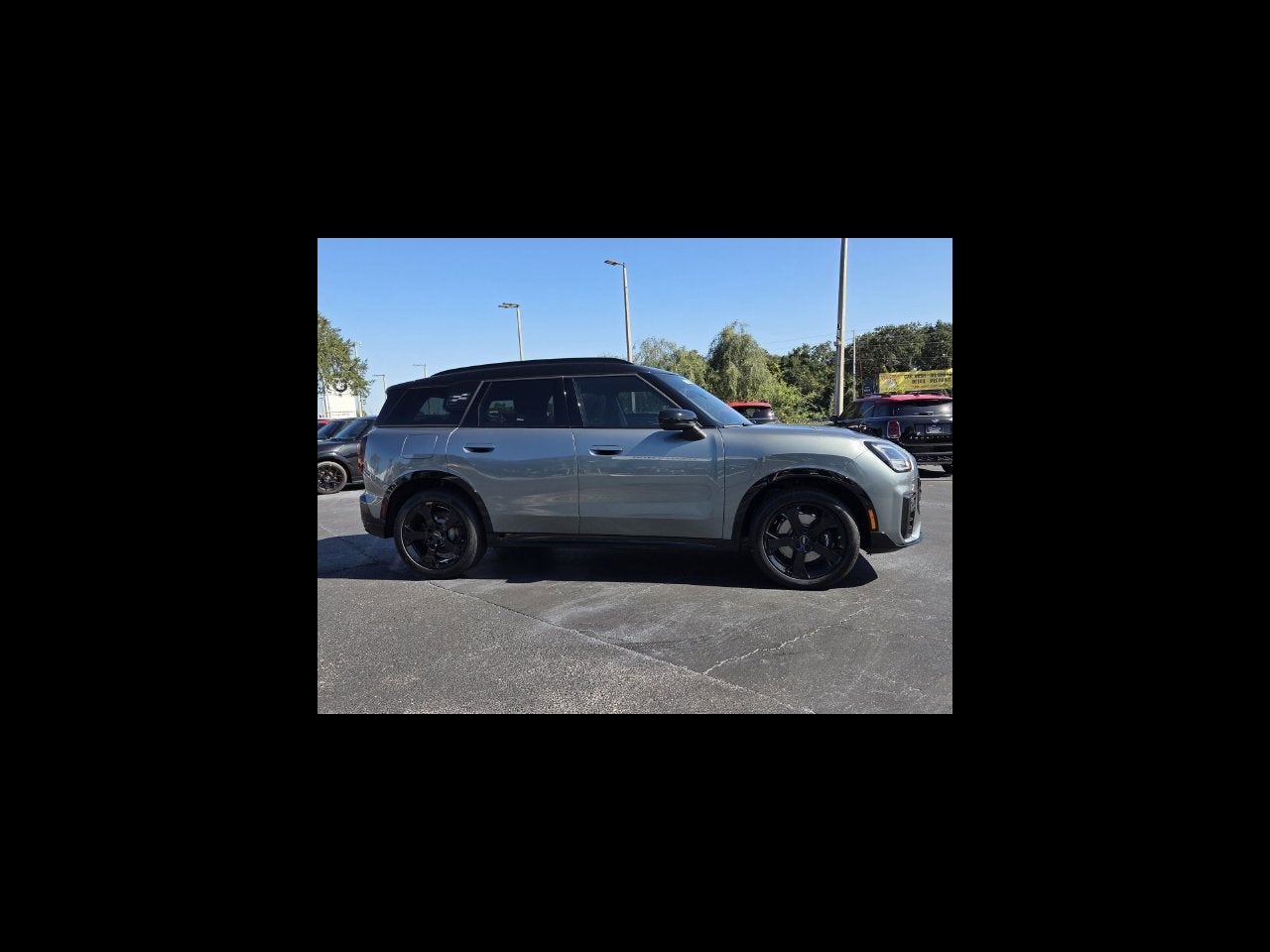 2027 MINI COUNTRYMAN ICONIC