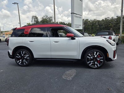 2027 MINI COUNTRYMAN ICONIC