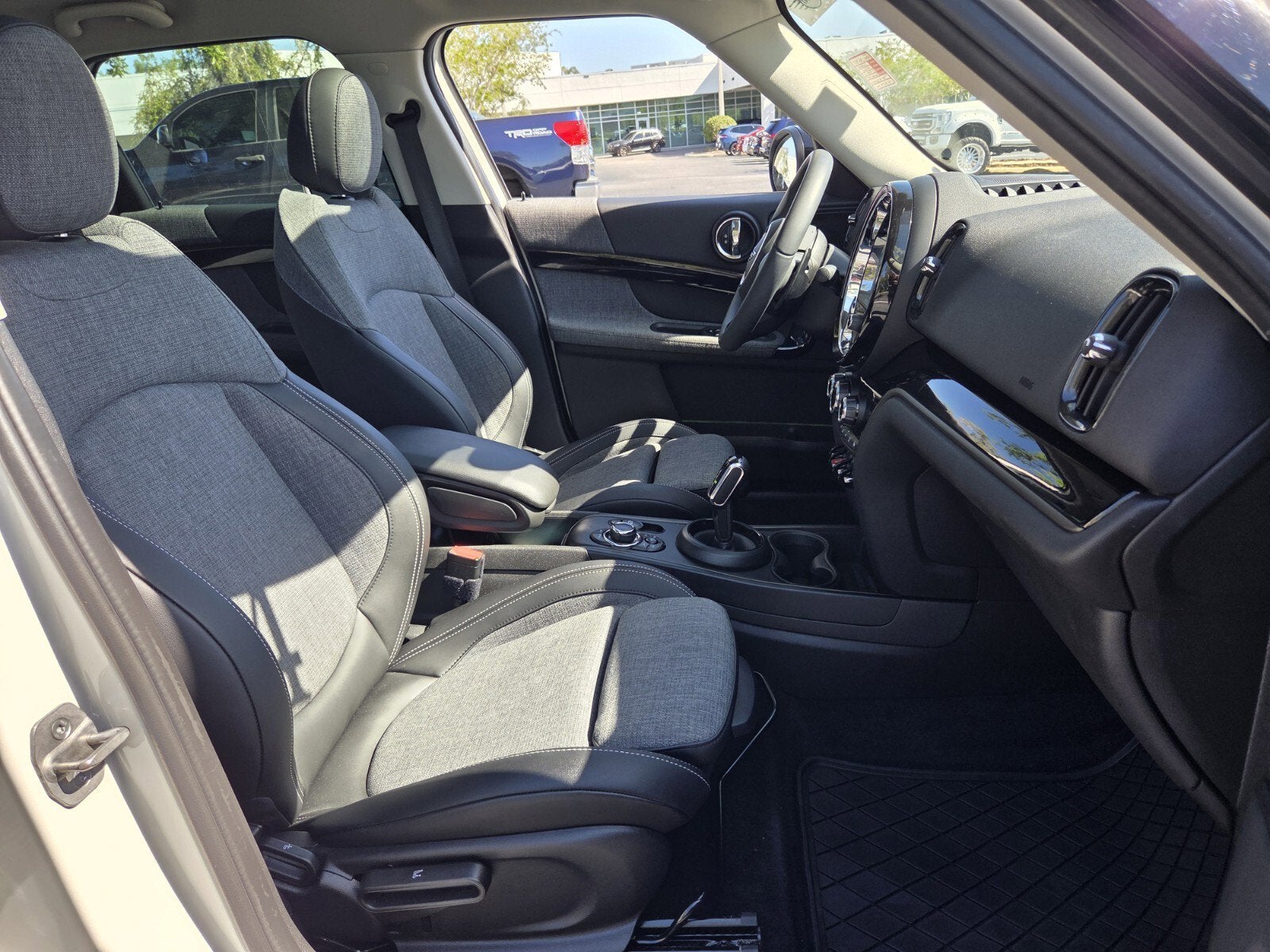 2024 MINI COUNTRYMAN SIGNATURE