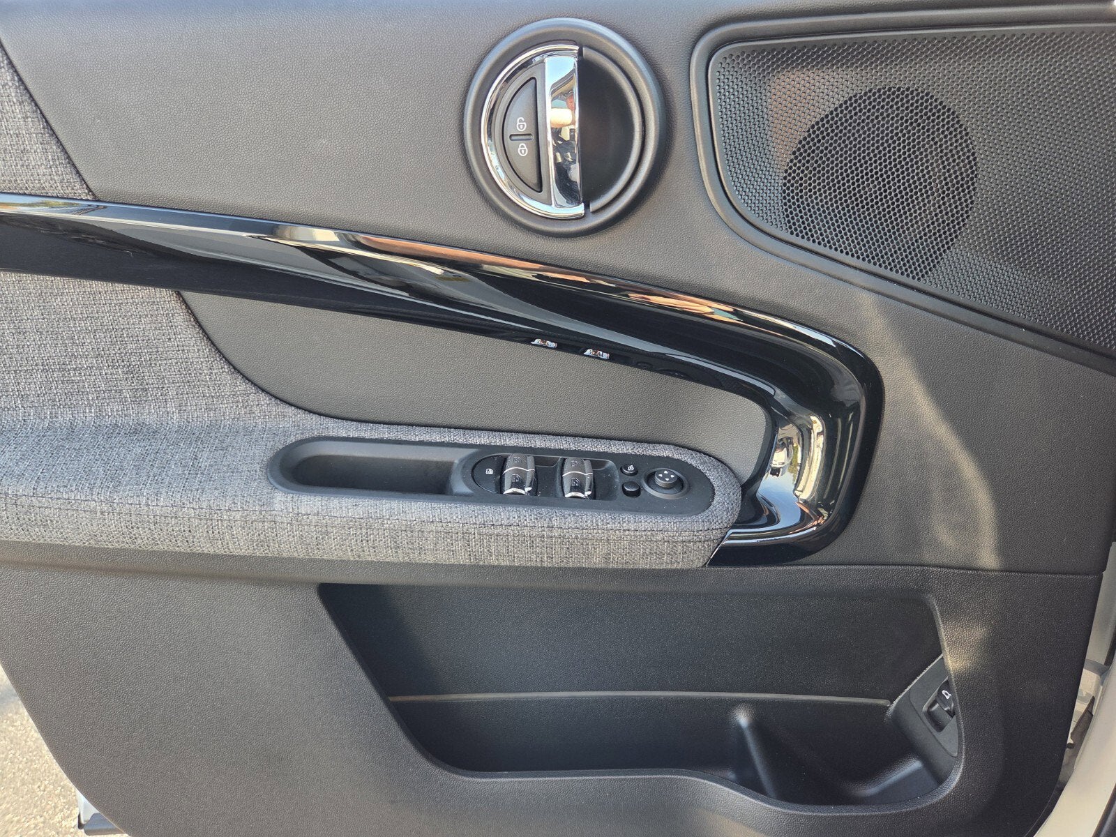 2024 MINI COUNTRYMAN SIGNATURE