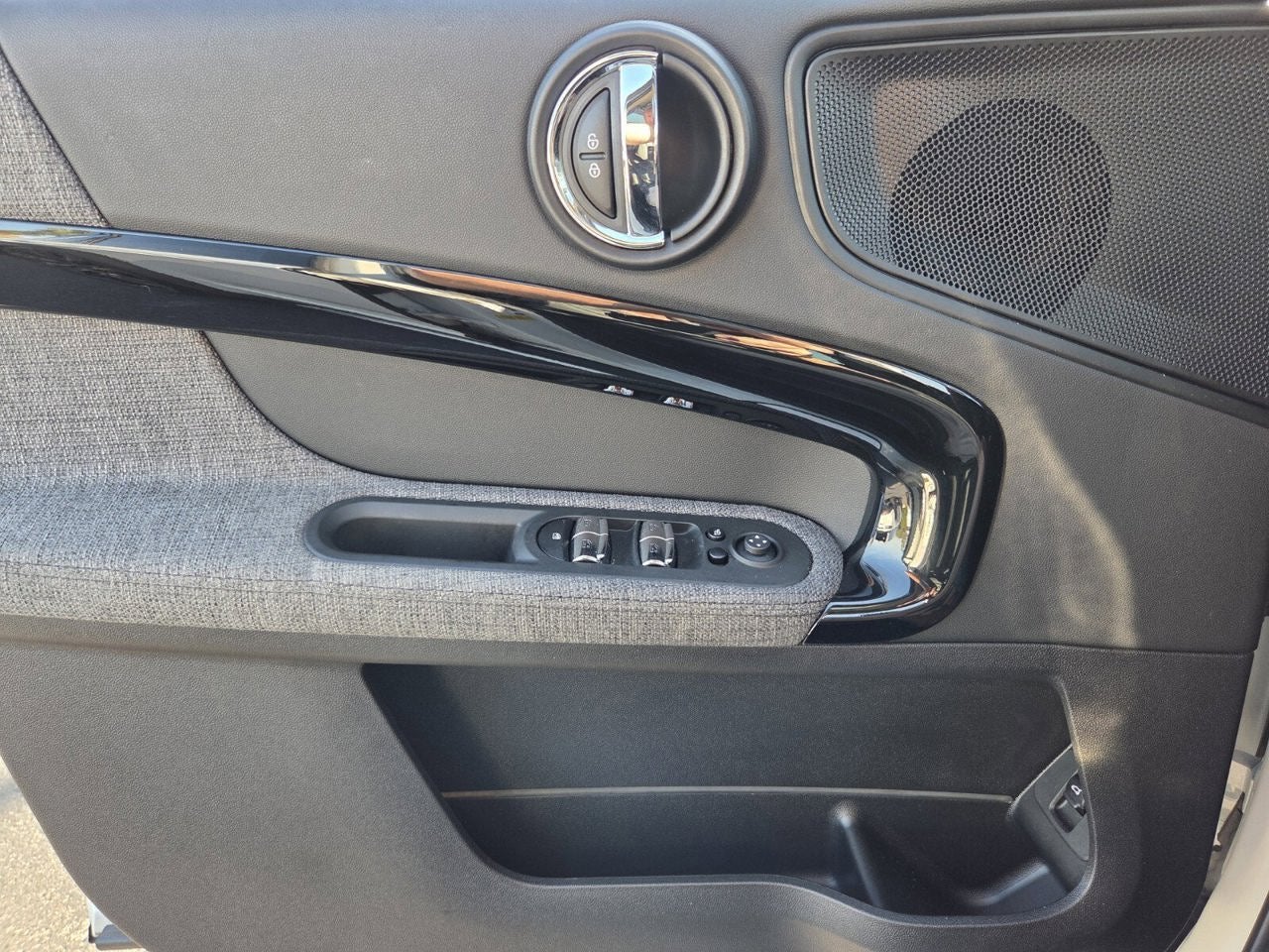 2024 MINI COUNTRYMAN SIGNATURE