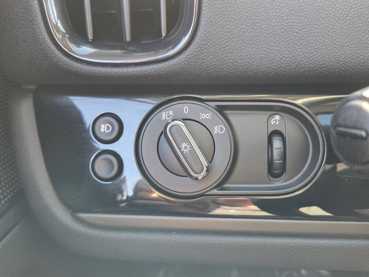 2024 MINI COUNTRYMAN SIGNATURE