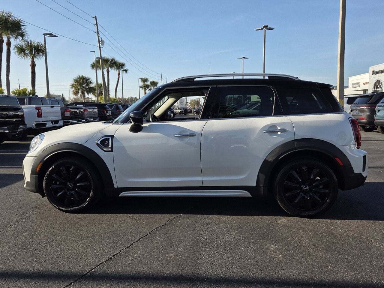 2024 MINI COUNTRYMAN SIGNATURE