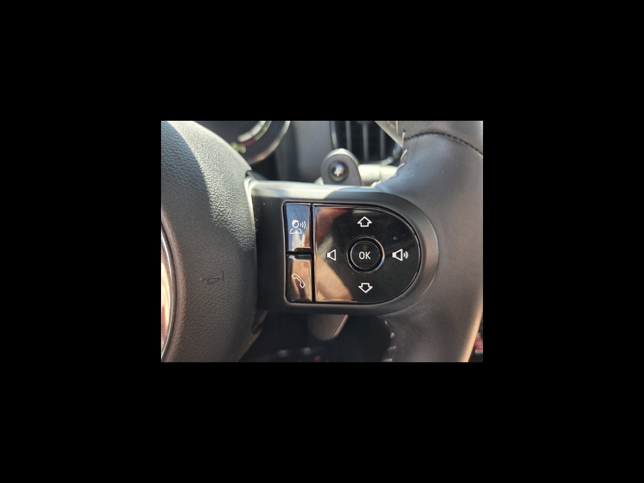 2024 MINI COUNTRYMAN Signature