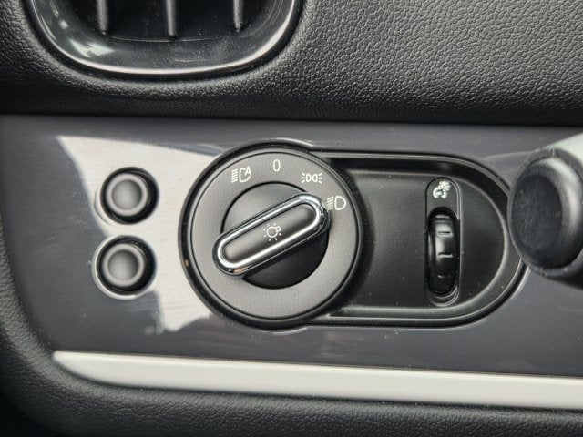 2018 MINI COUNTRYMAN Base
