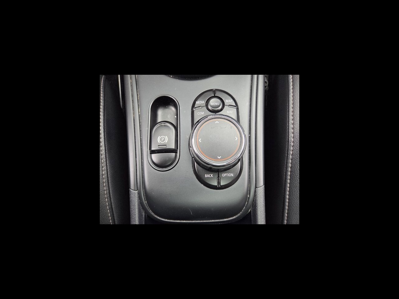 2018 MINI COUNTRYMAN Base