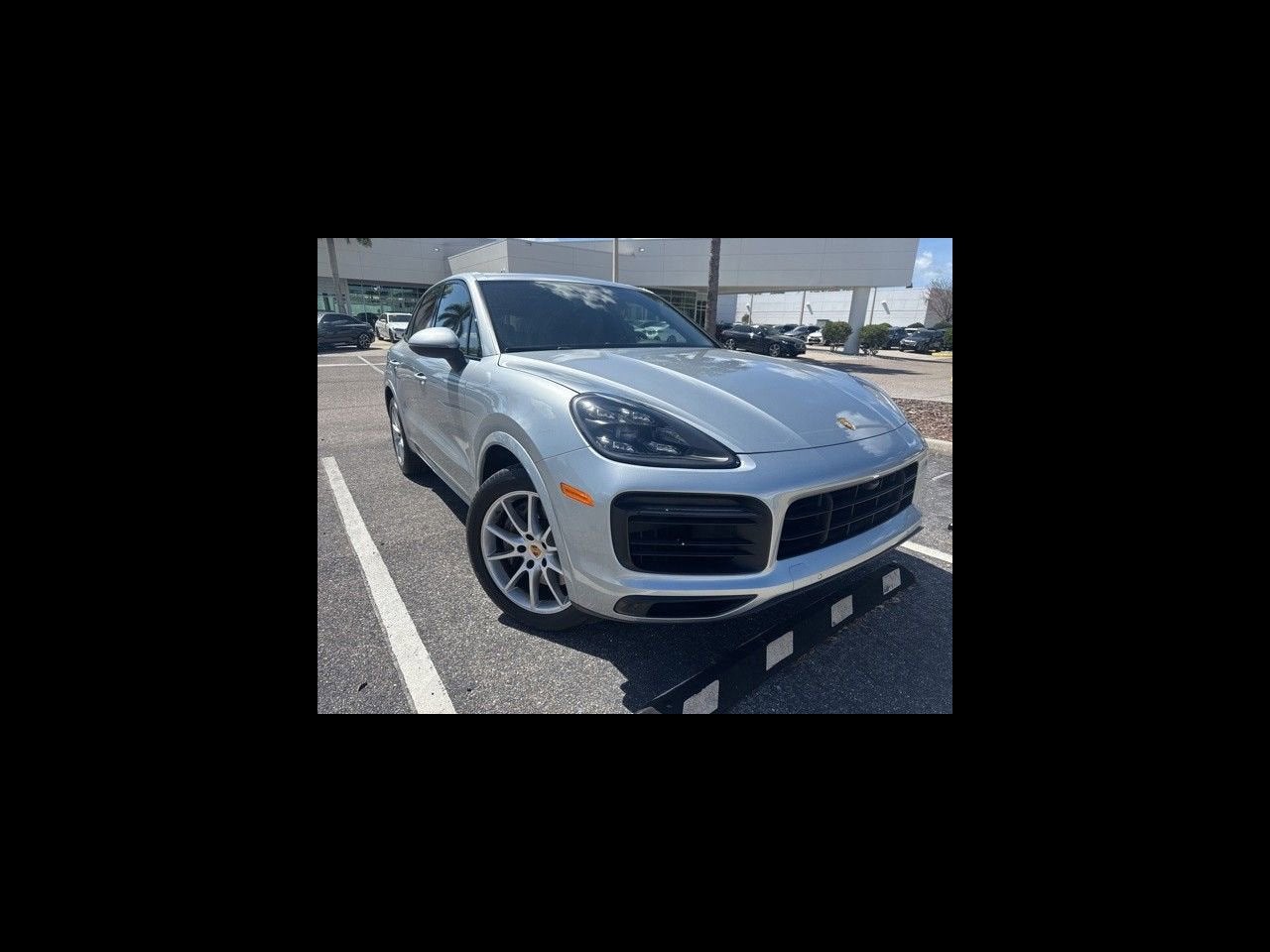 2022 Porsche Cayenne Base