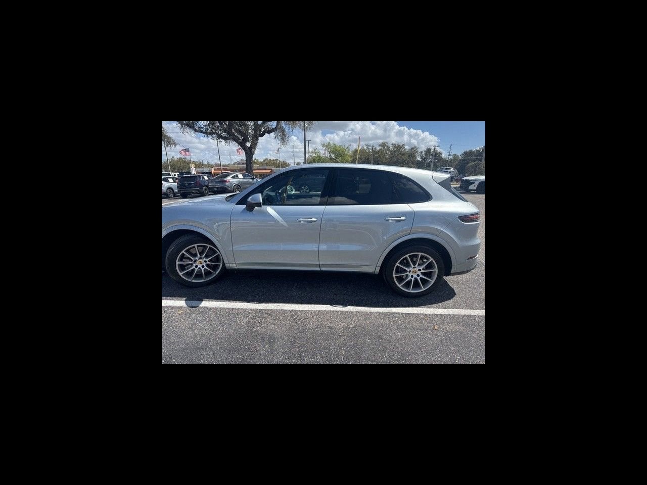 2022 Porsche Cayenne Base