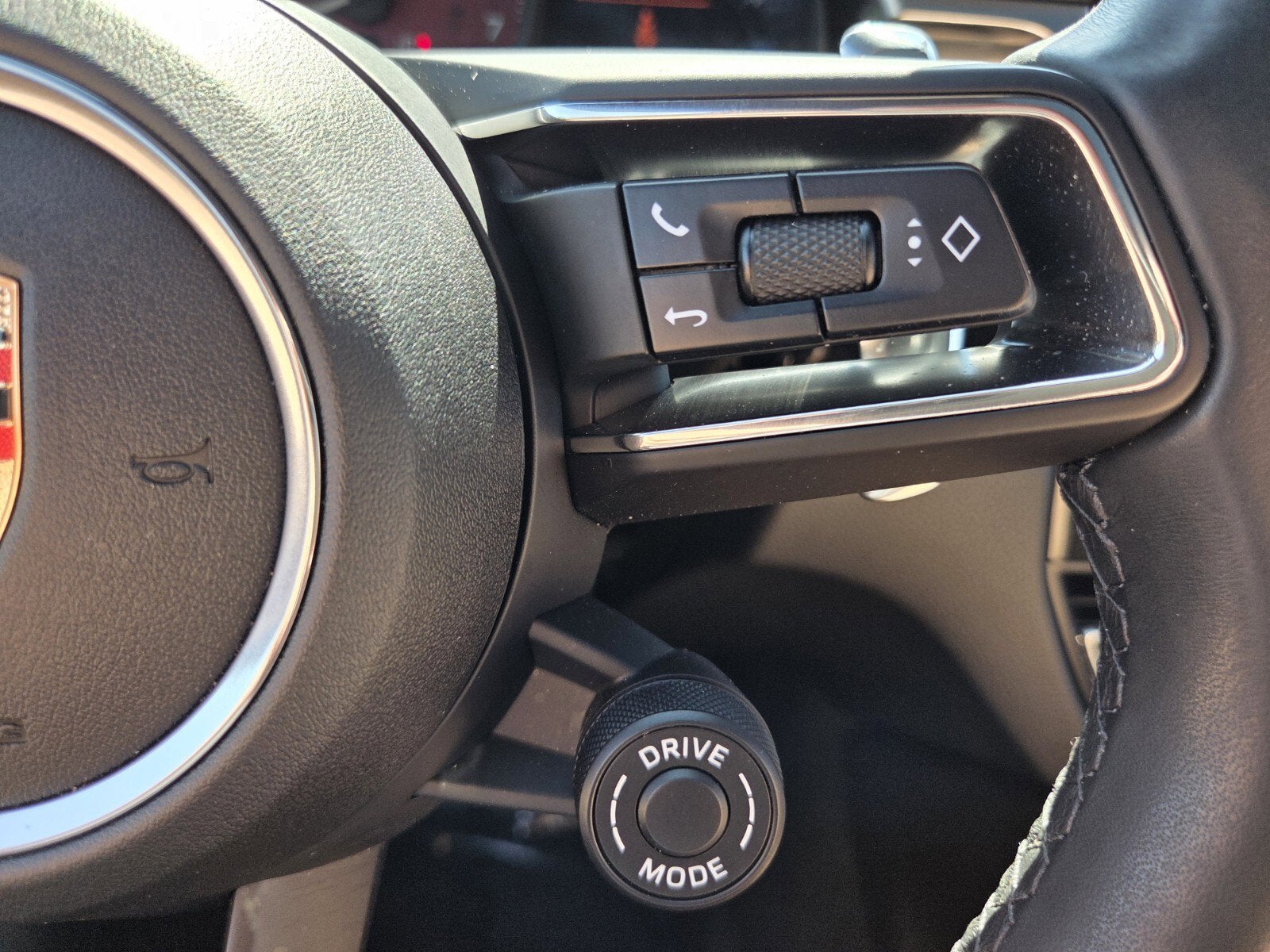 2024 Porsche Macan S