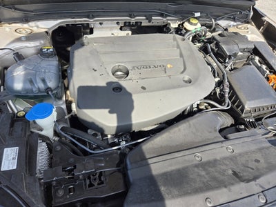 2024 Volvo XC40 Ultimate Bright Theme