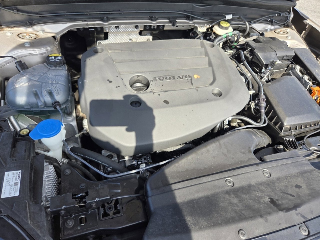 2024 Volvo XC40 Ultimate Bright Theme