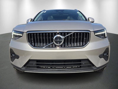2024 Volvo XC40 Ultimate Bright Theme