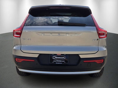 2024 Volvo XC40 Ultimate Bright Theme