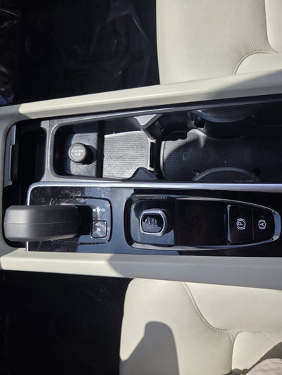 2025 Volvo XC60 Plus