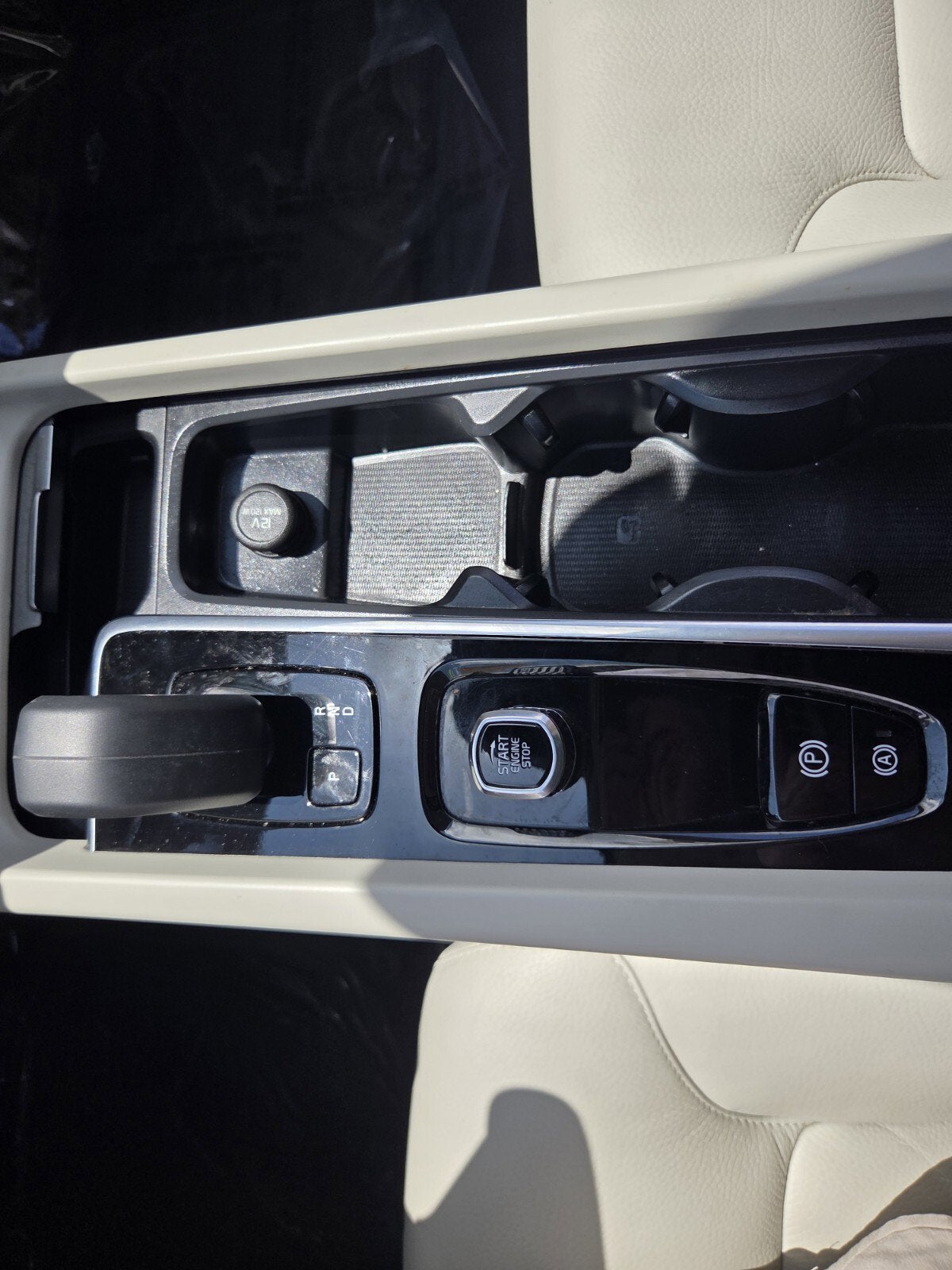 2025 Volvo XC60 Plus