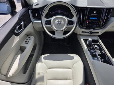 2025 Volvo XC60 Plus
