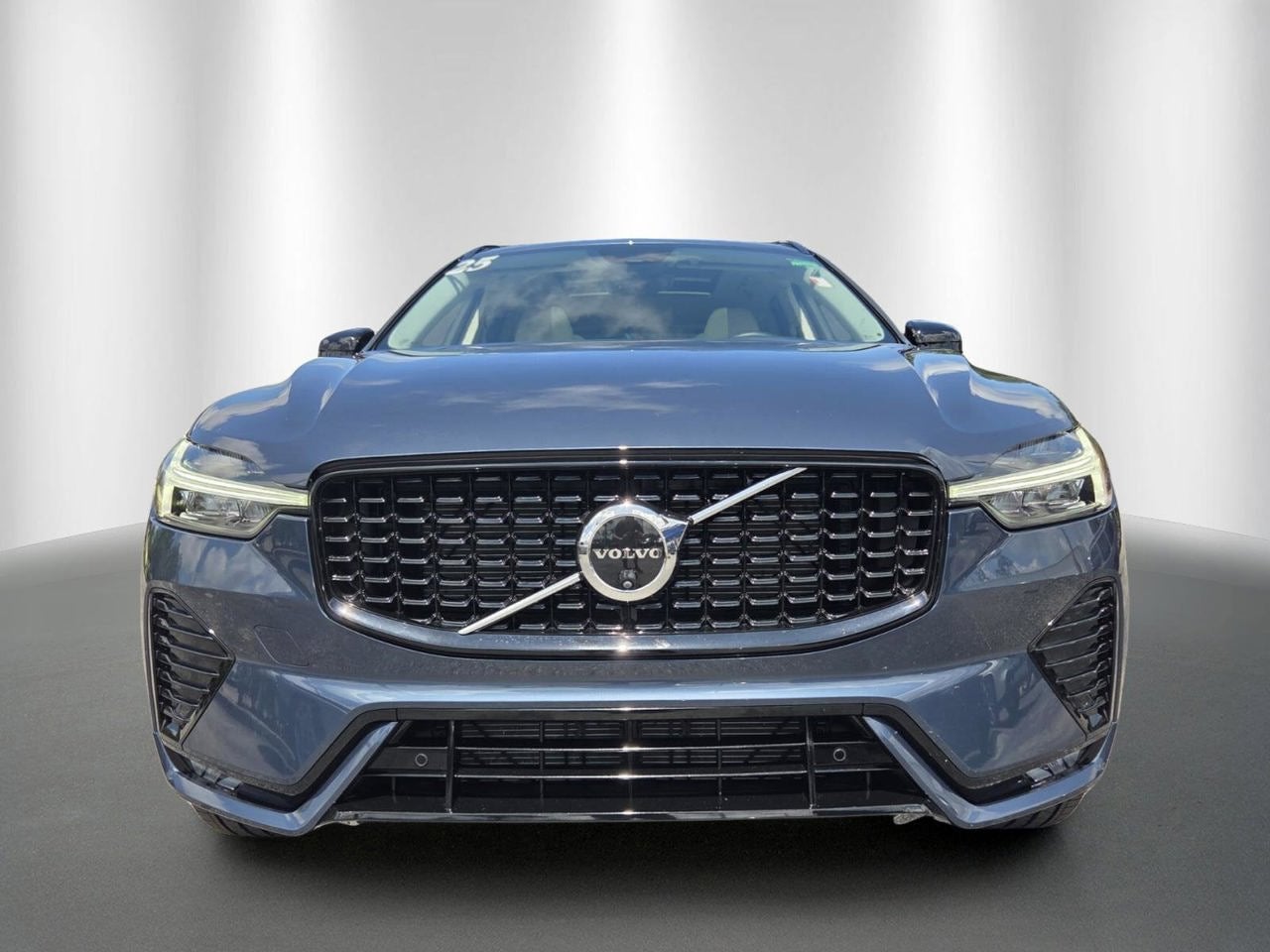 2025 Volvo XC60 Plus