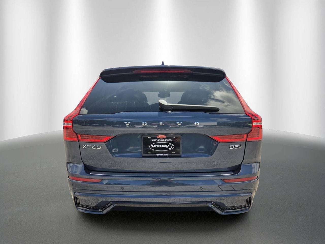 2025 Volvo XC60 Plus