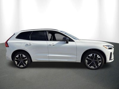 2026 Volvo XC60 B5 Plus