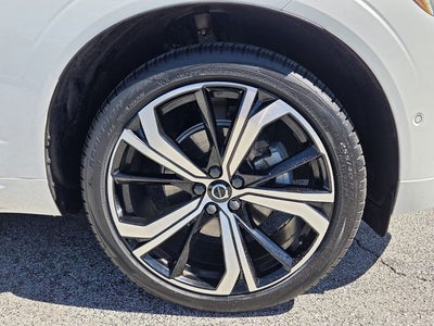2025 Volvo XC60 B5 Ultra