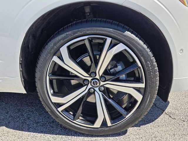 2025 Volvo XC60 B5 Ultra