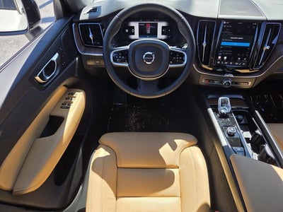2025 Volvo XC60 B5 Ultra