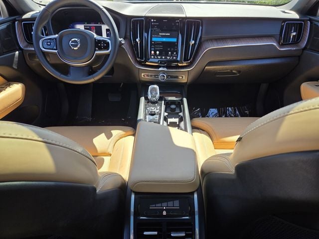 2025 Volvo XC60 B5 Ultra