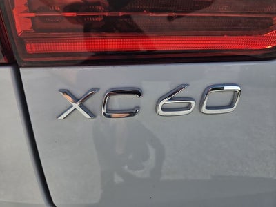 2025 Volvo XC60 B5 Ultra