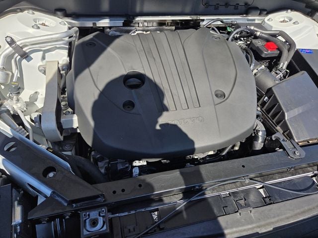 2025 Volvo XC60 B5 Ultra