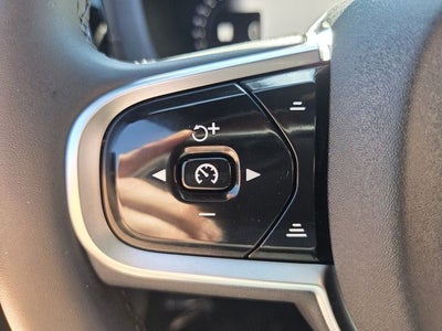 2025 Volvo XC60 B5 Ultra