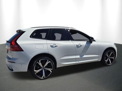 2025 Volvo XC60 B5 Ultra