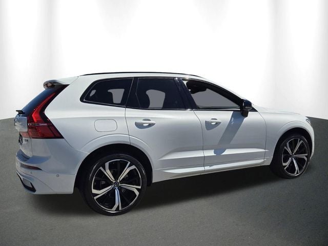 2025 Volvo XC60 B5 Ultra