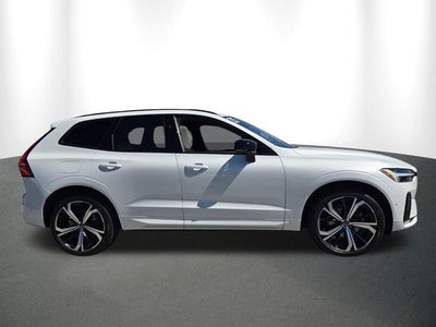 2025 Volvo XC60 B5 Ultra