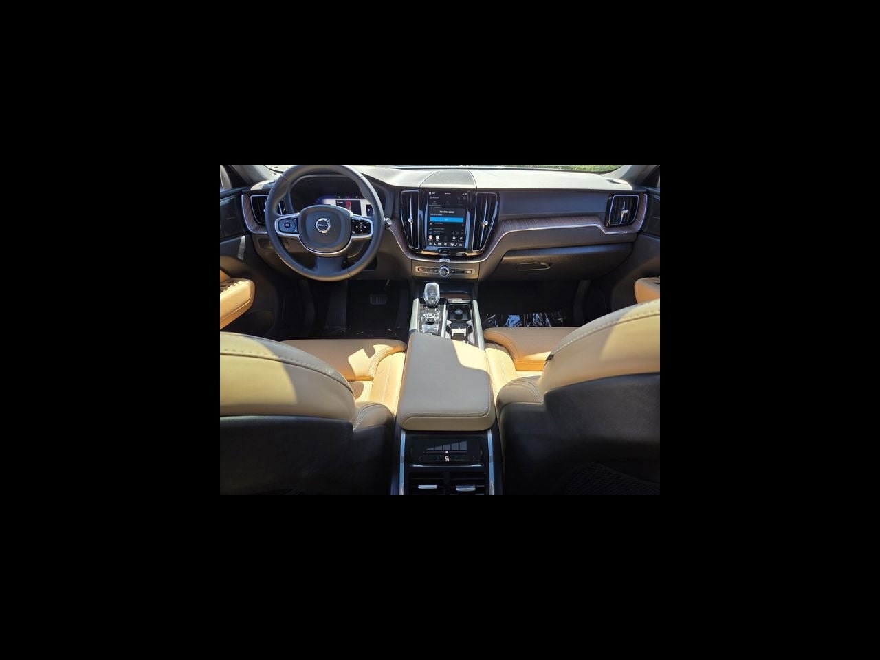 2025 Volvo XC60 B5 Ultra