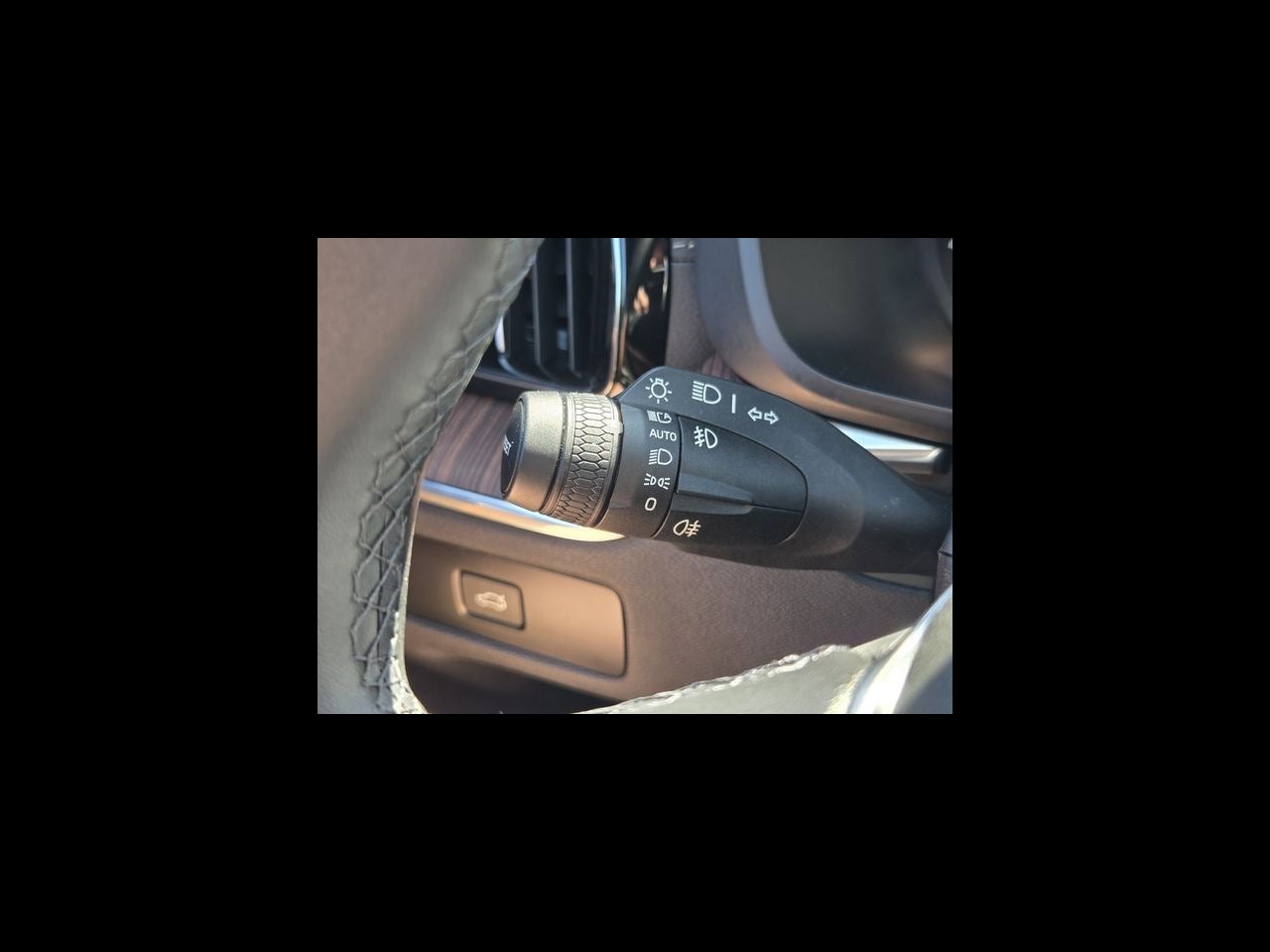 2025 Volvo XC60 B5 Ultra